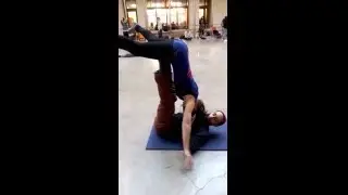 Acro yoga Lunaire ( Acro-sage)