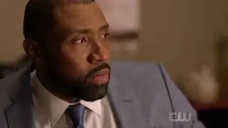 Black Lightning 1x12 Jeff conta a Jennifer que viu Khalil andando - Legendado