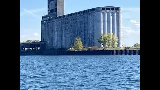 Fall kayak, Lake Erie Galagher Beach, Buffalo, NY, Oct 6, 2025