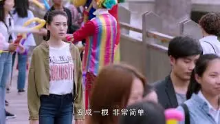 BP083- Girl Spot Pickpocket Steal Wallet From Backpack