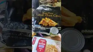#food #aldi #lidl fish and chips and mushy peas 🤤👍