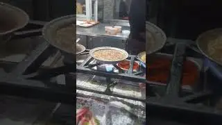 famous beyran soup/is good for colds/If you go to Turkey, you must try it/Turkish soup/ local food