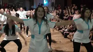 Maturitní ples ZŠ 4 C - půlnoční překvapení