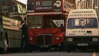 Traffic congestion | Delayed bus service | London underground | TN-90-088-018.