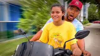 Luisa aprende a manejar moto 🤩🥰