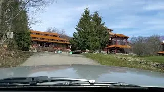 Putnam Drive: Buddhist Temple Chuang Yen Monastery in a Crown Victoria (莊嚴寺)