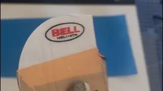 Painting decal &ldquo;BELL HELMETS&rdquo; on RC Lexan body using Tamiya spray cans 