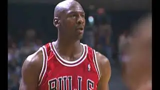 Michael Jordan (#45) and Chicago Bulls vs Miami Heat | April 17, 1995