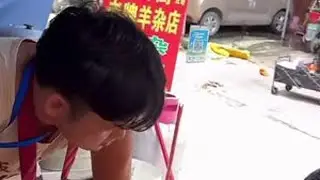 #广东亮仔#广东亮仔直播扫街帮助老人家