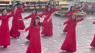 TH Giang Biên dân vũ khai mạc HKPĐ