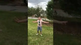 LEARNING HOW DO DO A CARTWHEEL/SIDE FLIP