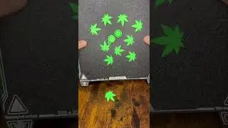 Weed leaf keychains #3d #3dprinting #smoke #art #smoking #snoopdogg
