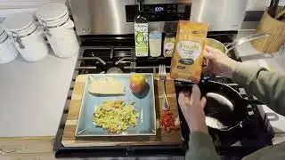 Dialysis breakfast: Curry & vegetable scrambled eggs. #dialysis #renaldiet #kidneyhealth