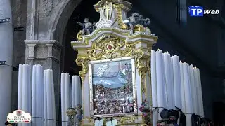 Dalla Chiesa delle Anime Sante del Purgatorio, uscita 