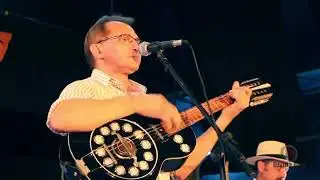 A doutora Autor e intérprete Paulo de Iguatu ao vivo em Guarabira PB
