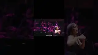 Sertap Erener'in konseri sırasında gitarın teli kopuyor ve sonrasında yaşananlar.