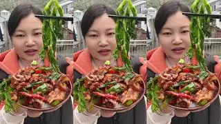 Satisfying Stir-Fried Pig&rsquo;s Ear with Vegetables | Really Delicious Home-Cooking Eating Show