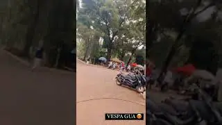 tingkah lucu  mahdy reza pamer Vespa baru