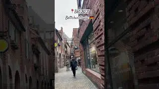 📍#bremen - B&ouml;ttcherstra&szlig;e #deutschland #germany #alemania  #walking #walkingtrip #views