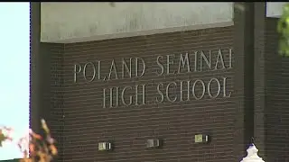 Poland teachers authorize 10-day strike notice
