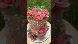 Wedding Cake with Edible wafer paper Roses 🌹 #weddingcake #edibleroses #waferpaperflowers