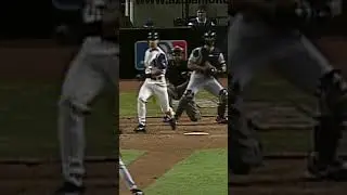 A walk-off to WIN the WORLD SERIES! Luis Gonzalez singles to give Dbacks 1st title