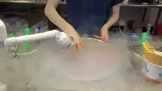 This is the Liquid Nitrogen Icecream from SubZero!