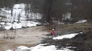 Stupid Russian Guy FAIL Skiing Stunt 1