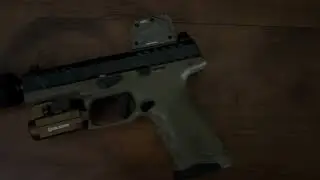 BERETTA APX A1 Tactical &mdash; Vid&eacute;o cin&eacute;matique calibre 9 mm