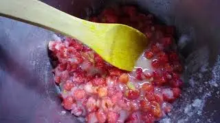 Making Tart Cherry Syrup