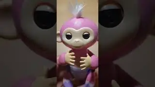 FINGER MONKEY TOY | MINI TOYS | FINGERLINGS MONKEY TWO TONED | #shorts | WOWWEE | LITTLE TOYS