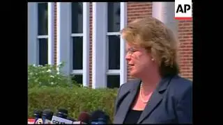 Lawyer for Howard Stern on appeal to move Smith's body