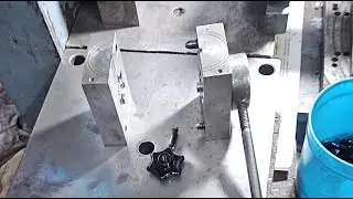 Injection Molding Machine Operator