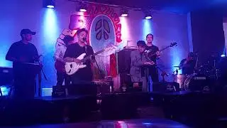 Purples n' Oranges - Di Naman Live Performance | On The Rise by Gig Lab PH at 70's Bistro