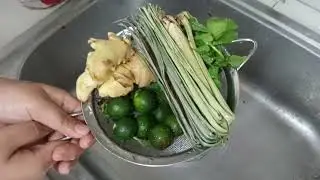 HOW TO MAKE A THAI HERBAL BALL | EAC-C School Of Pharmacy Experience