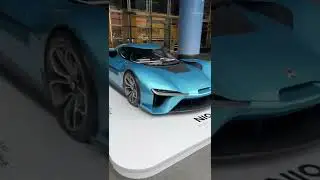Preview Walkaround at NIO&rsquo;s display of their EP9 and ES8