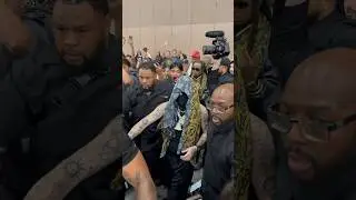 Yeat arrives at ComplexCon
