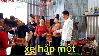 BÓI XE CHĂN HÊNG PI NỌNG TỎN ĐE NƠ