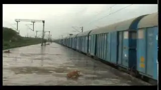 LGD WAG7# 28279 IN WAP4 SHELL ACCELERATING WELL WITH MAMMOTH 58 BCNHL WAGONS
