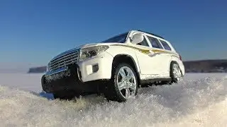 Car Adventures - Toyota LC Riding through the snow & rolling down the hill