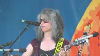 Juliet Gobert performs Kate Wolf's 