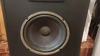 Advent Legacy I (10inch wofer ) speakers