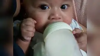 Self Service Baby Pau Drinking her Milk
