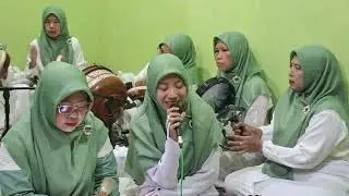 Acara Choirul umah di rumah ibu arudji perunas jama'ah sudah datang