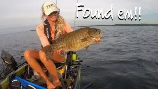GIANT Mille Lacs BASS on TINY hair Jigs (Kayak Fishing the Big Pond)