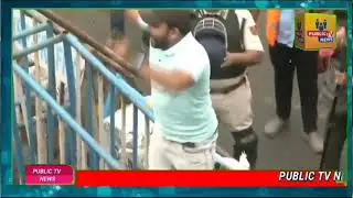 *A.P & T.G Live Update*Kolkata Doctor Breaking the barricades and pelting stones at the police