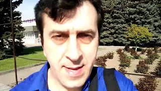 Прощай, немытая Россия. Главная площадь на сцене или помосте.