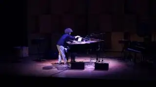 Santiago D&iacute;ez Fischer, one poetic switch / Noam Bierstone