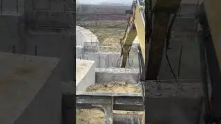 #christmas #bagger #excavator #cow #digger #caterpillar #nature #farming #work #fypシ #funny #fyp