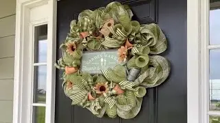 LEARN HOW TO MAKE THIS SPRING GARDEN WREATH ~ TUTORIAL